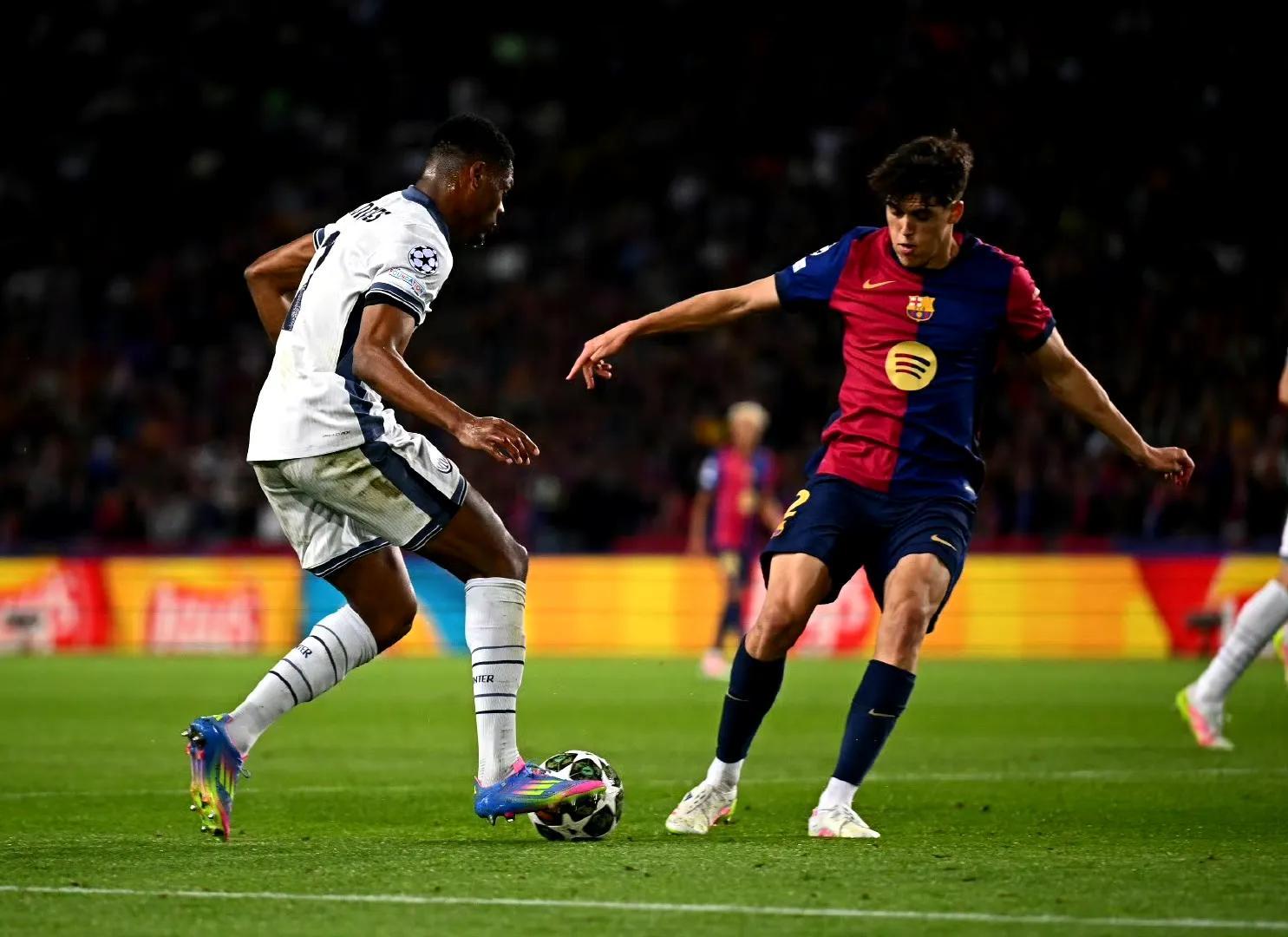 玩加电竞互动包含国际米兰迎欧联关键赛，今夜强势反弹，气氛紧张，轮换策略成焦点的词条