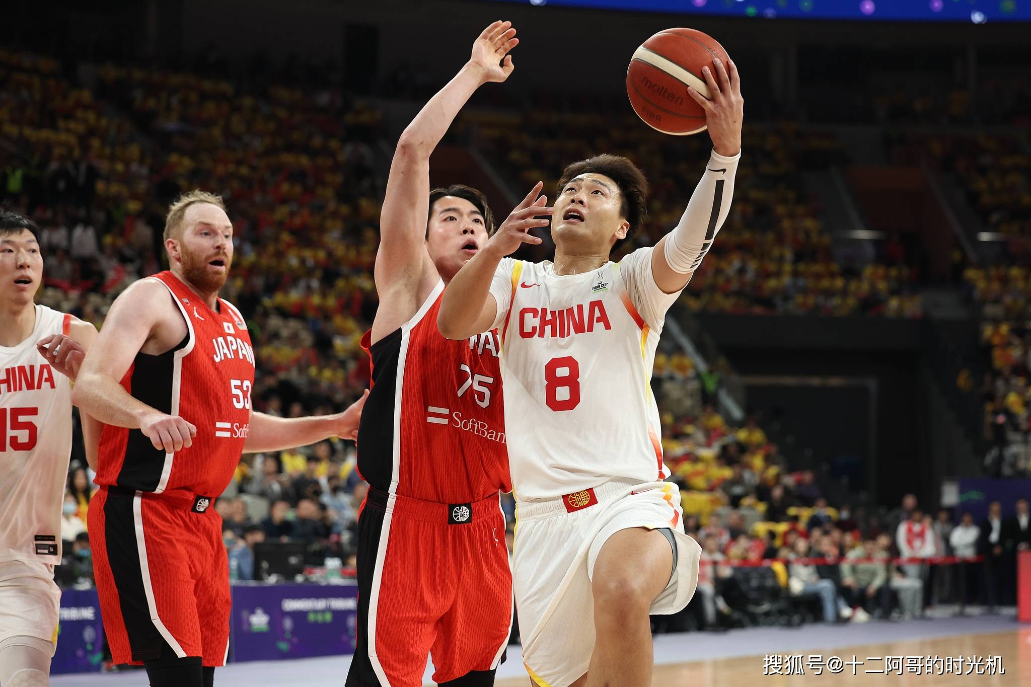 包含加时末段突围战来临，AC米兰围绕CBA常规赛绝杀压哨，悬念犹存，控场能力受关注的词条