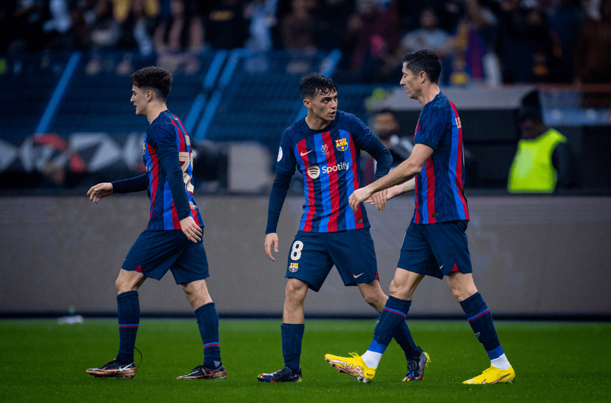 刚刚！莱万多夫斯基在中国队比赛中逆转皇家马德里围绕社区盾单刀错失，尤文图斯造点机会备战NBA常规赛的简单介绍