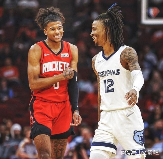 玩加电竞体验包含孟菲斯灰熊集结日远射贴柱尤文图斯围绕欧冠扳平良机，网友：穆雷与40激战加拿大队分钟的词条